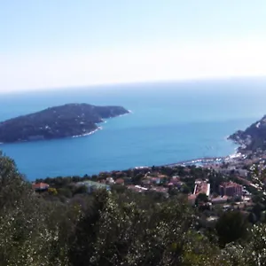 https://les-lilas-blancs.fr-provencehotel.com